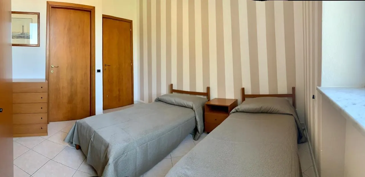 Room In Villa -Livorno - Montenero Frühstückspension Livorno